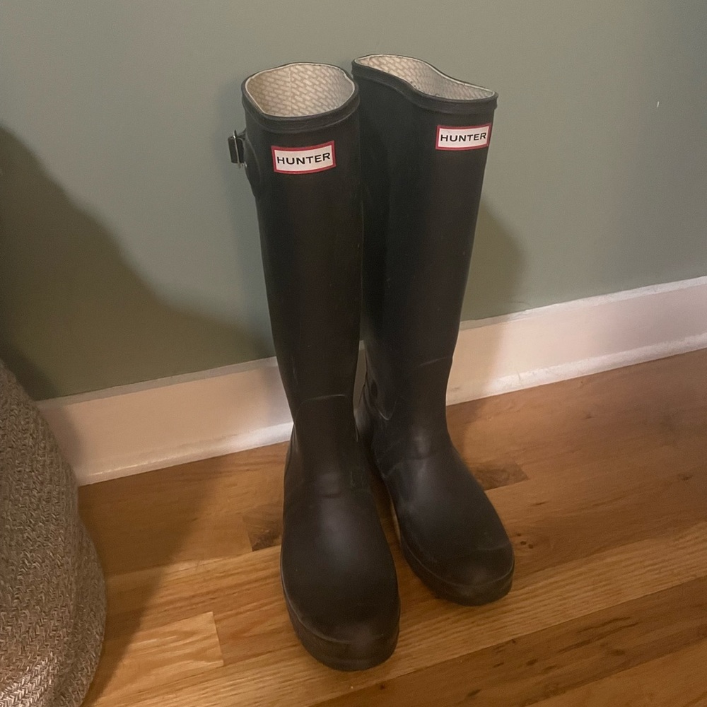 Black hunter boots size 10